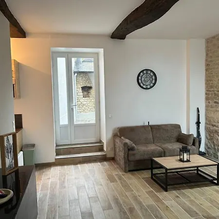 Avec Cours Exterieur Apartment *
